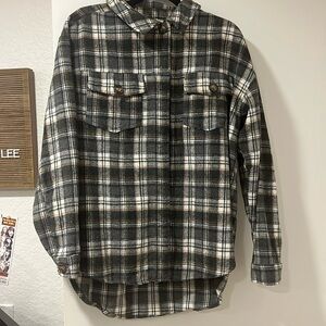 LA hearts women’s flannel long sleeve top